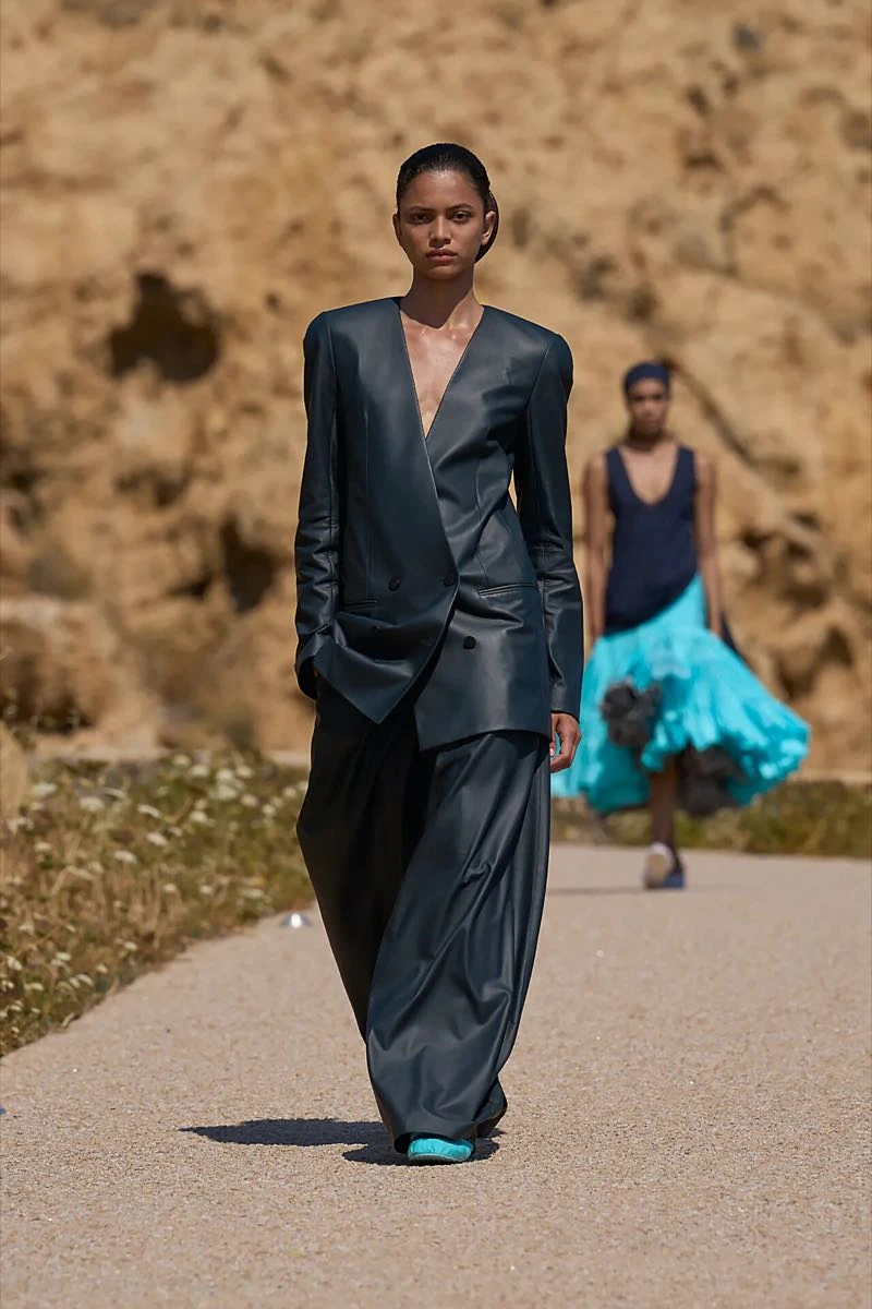 Desfile Jacquemus Resort 2027.