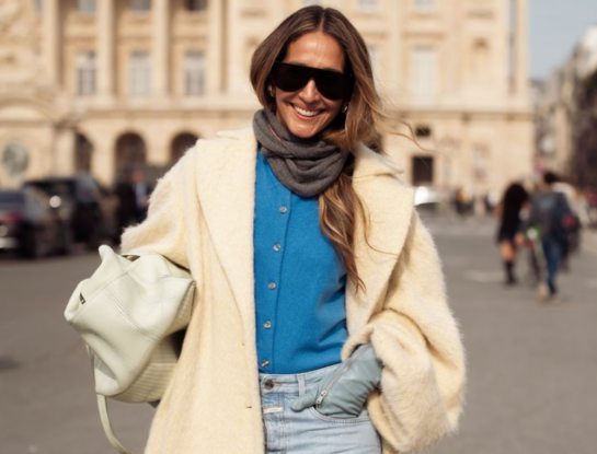 Guía de estilo: 7 looks de invierno con celeste y blanco para llevar los colores de Argentina de la manera más fashionista