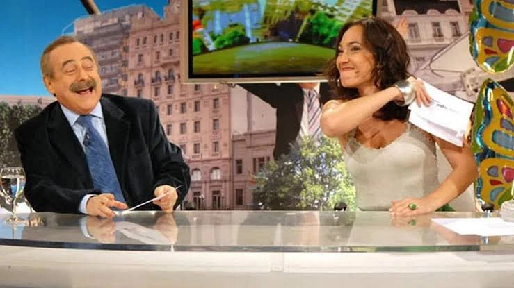 El programa se emitió por Canal 13 entre 2005 y 2008. Fue conducido originalmente por Jorge Guinzburg hasta su fallecimiento, en marzo de 2008. Tras su muerte, Ernestina asumió la conducción del ciclo y luego fue reemplazada por Ronnie Arias.
