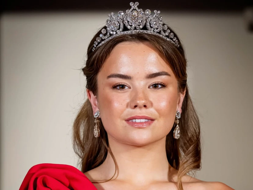 La princesa Ariane debutó a los 19 años en una cena de Estado y llevó por primera vez una histórica tiara del joyero real