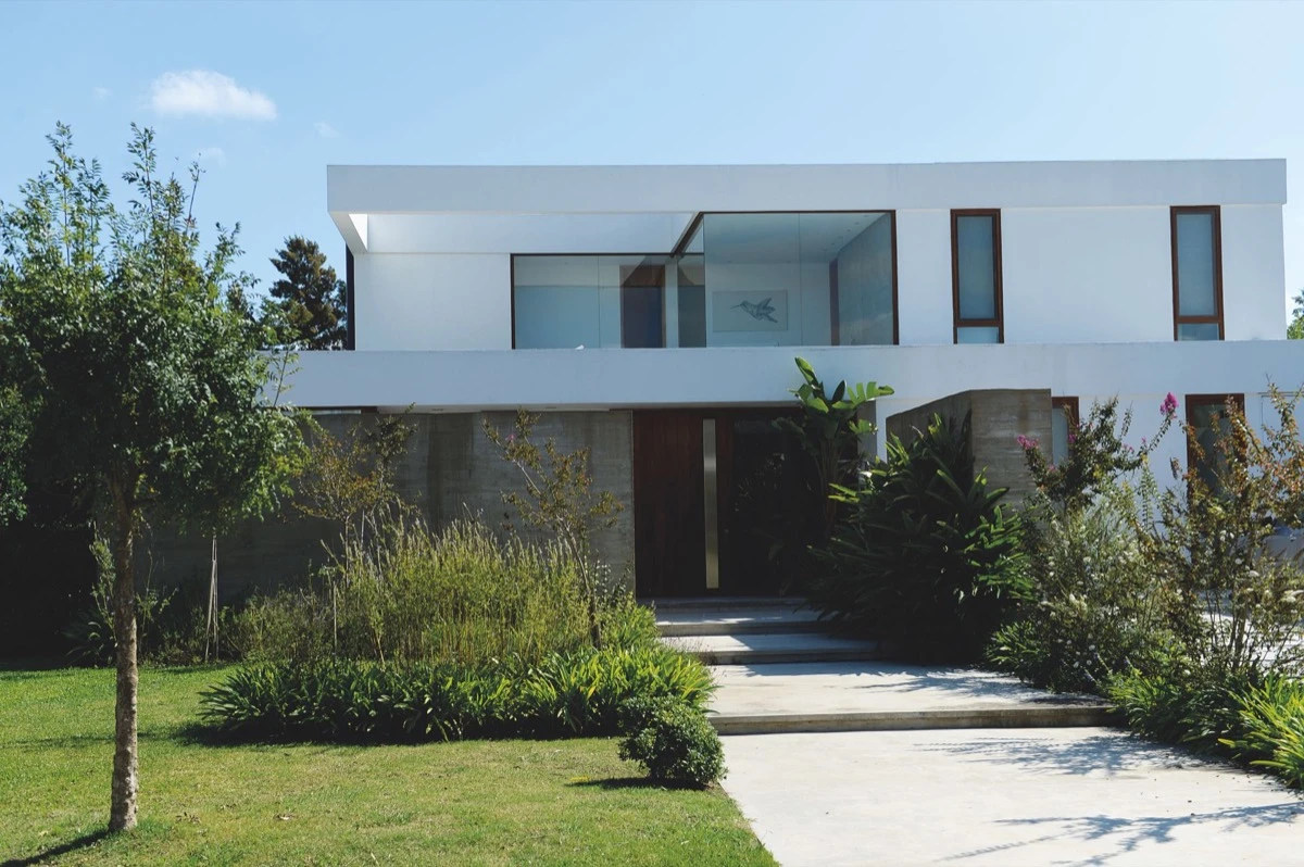 Una casa concebida con visión contemporánea y con la luz natural como elemento clave