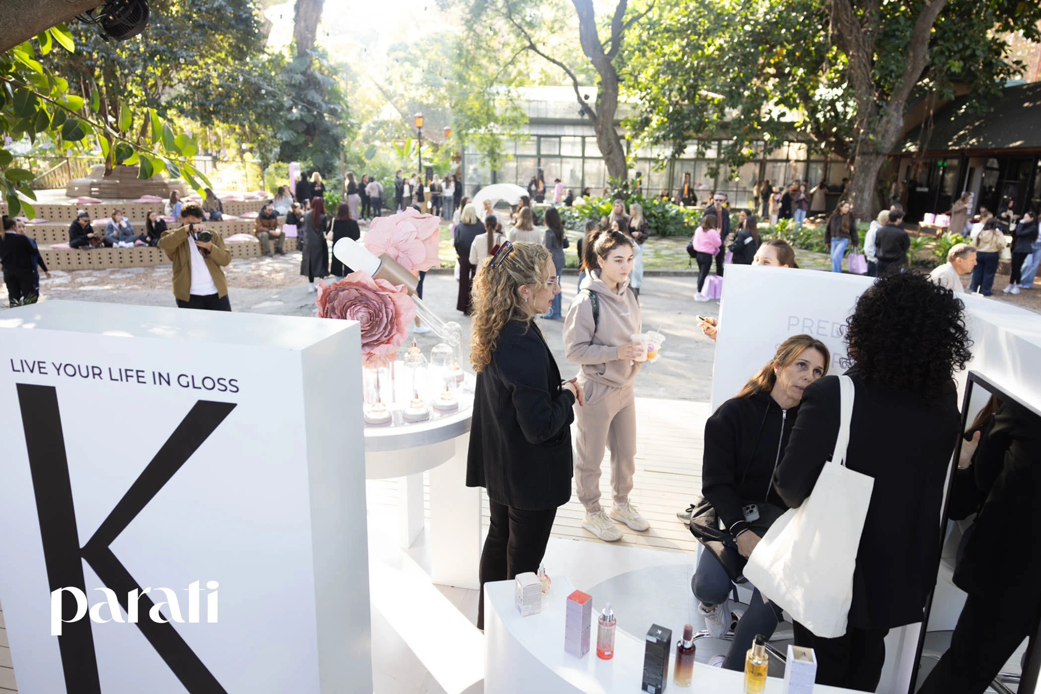Caro Calvagni reunió moda, bienestar y comunidad en una tarde soñada en los Bosques de Palermo