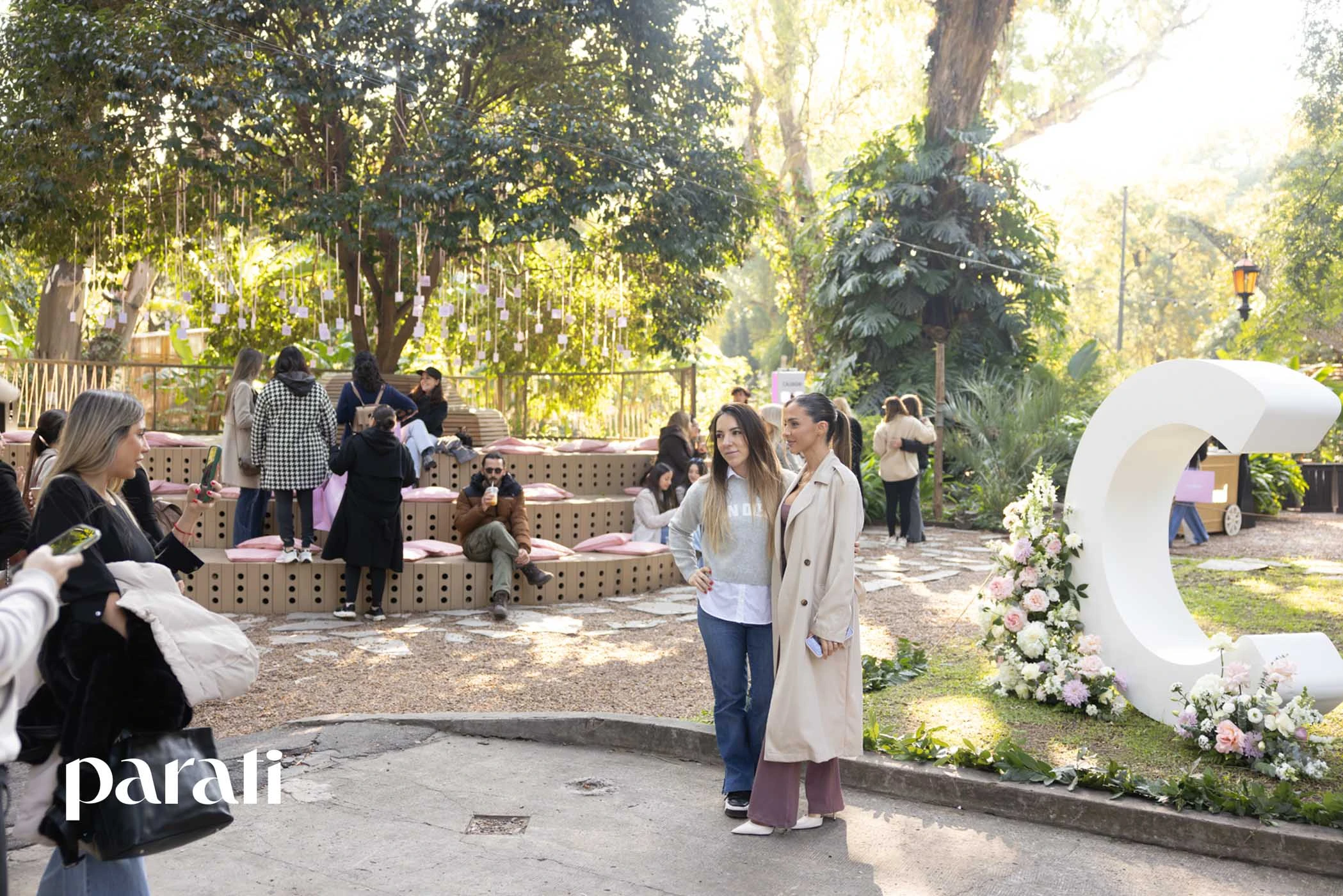 Caro Calvagni reunió moda, bienestar y comunidad en una tarde soñada en los Bosques de Palermo