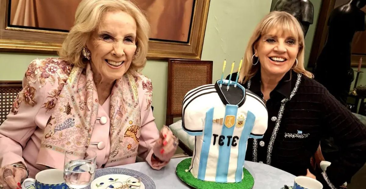 chá com Myrtle Legrand e bolo temático