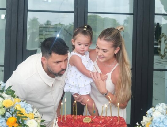 La dulce sorpresa de Sofía Calzetti al Kun Agüero por su cumpleaños