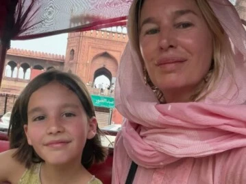 Los looks de Dolores Barreiro y su hija Indra en la India