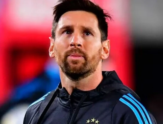Quiénes son los futbolistas que brindaron ayuda a Venezuela