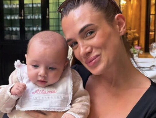 Aitana, la hija de Cami Homs y José Sosa, cumplió 4 meses y enternece con su colección de gorros tejidos