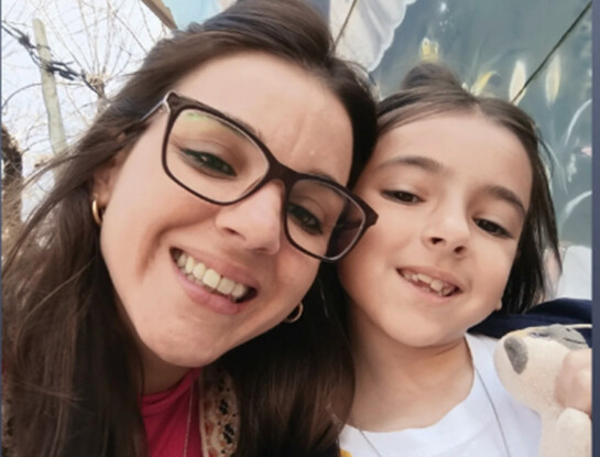 "Quiero preguntarle a Messi si a él también le dolía": la historia de Emma, la nena que lucha por crecer