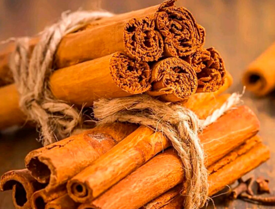 El ritual con canela y alcohol para la Noche de San Juan: cómo hacerlo para limpiar energías y atraer abundancia