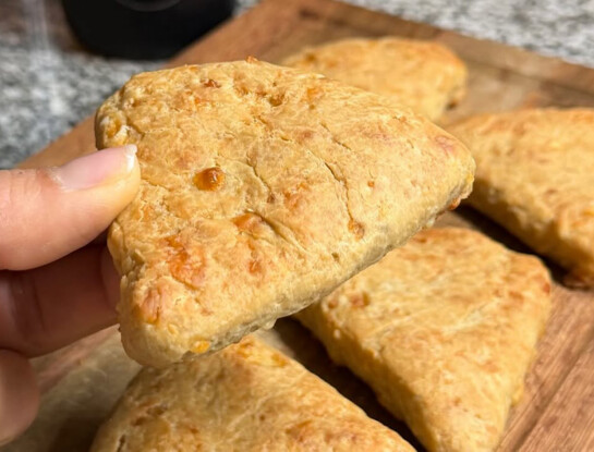 Scones de avena y queso: la receta fácil y saludable para acompañar el mate