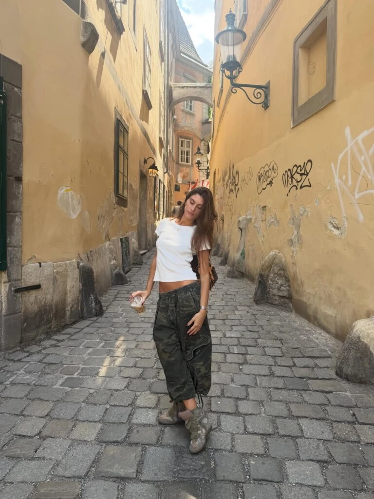 El look de Lola Latorre. Foto: IG