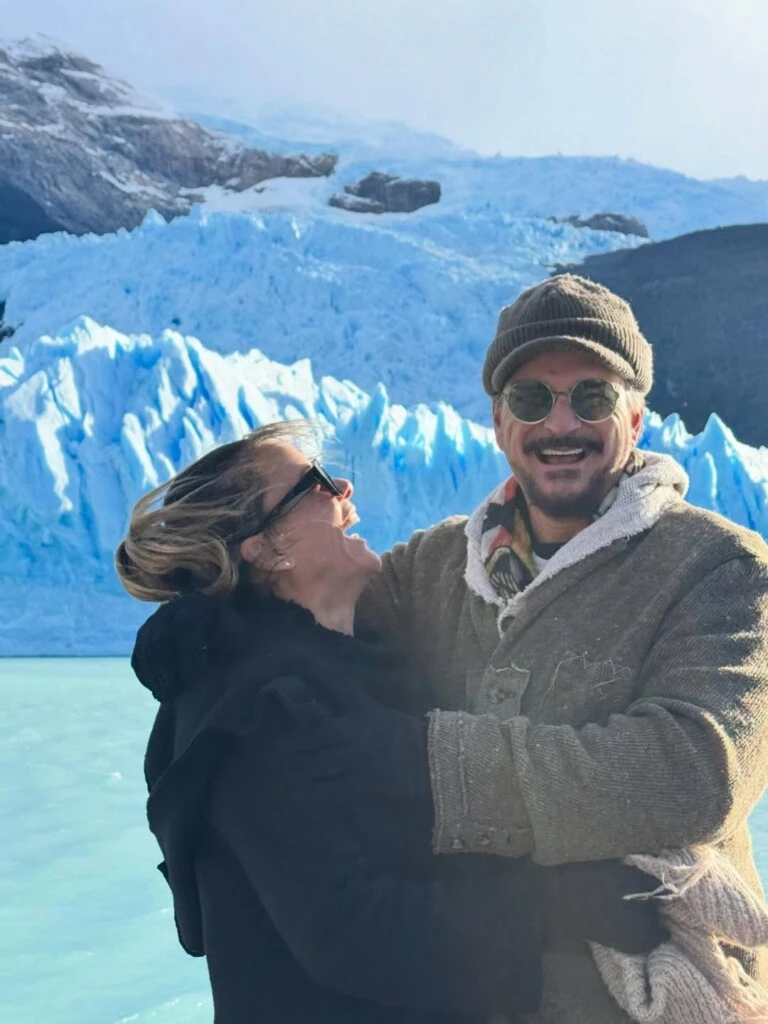 Otros aprovecharon la publicación para agradecerle sus recientes conciertos y expresarle su admiración, mientras que numerosos usuarios resaltaron la belleza de El Calafate y la experiencia única que ofrece el contacto con los glaciares y la naturaleza del sur argentino.