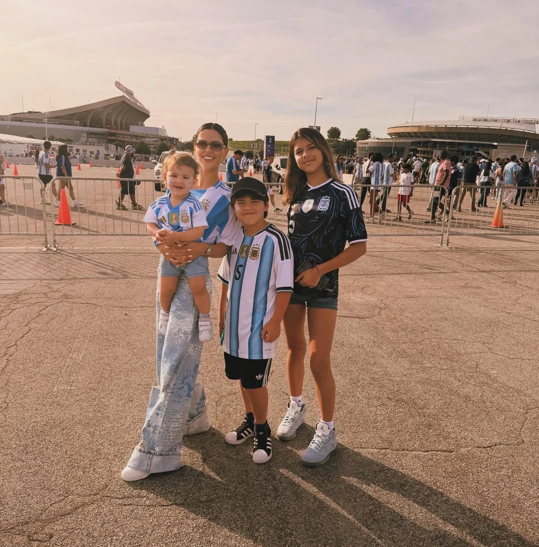 Las esposas de los jugadores de la Selección celebraron la histórica goleada de Argentina y otro récord de Messi