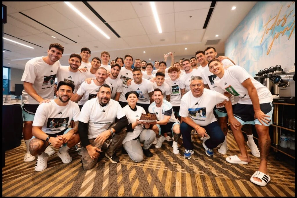 La Selección Argentina celebraron todos juntos los cumpleaños. Foto: IG