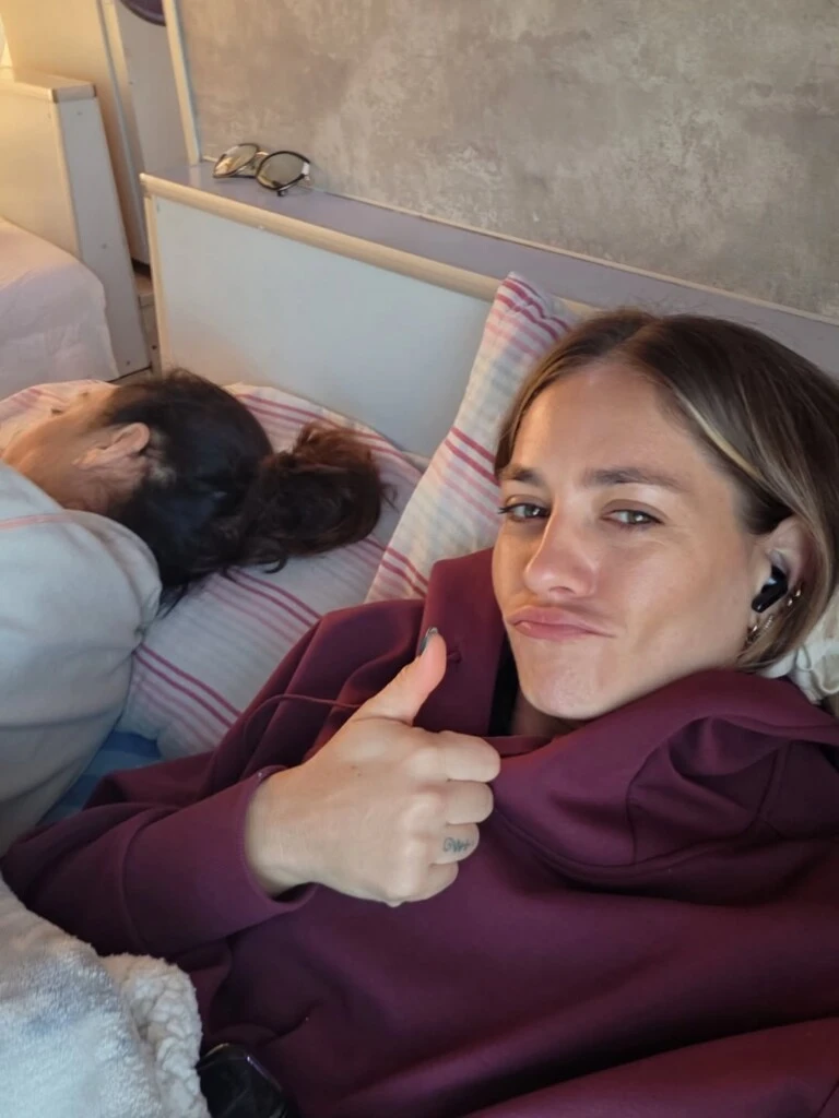 “Quiero creer que no es verdad. Amiga, te llamé. Te llamé mil veces. Hablamos a la mañana de hacer actos psicomágicos para que habites tu nueva vida. Llena de proyectos, de arte y de alegría”, escribió, recordando la última conversación que mantuvieron.