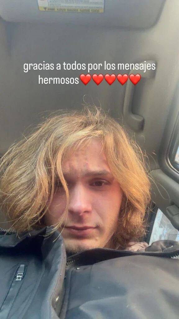 Con esas pocas palabras, el joven expresó su gratitud por el cariño recibido de parte de amigos, colegas de la conductora y miles de personas que lo acompañaron durante el complejo y difícil momento.