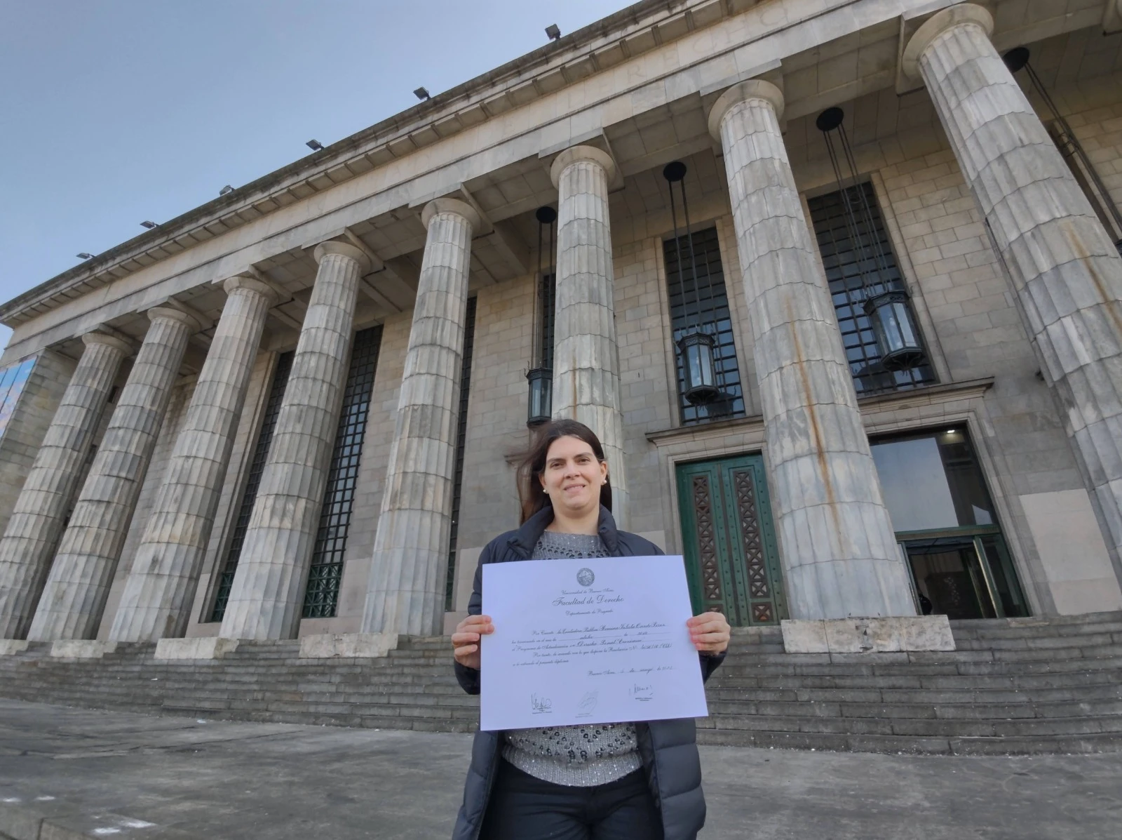 Dejó una vida estable en Argentina para empezar de nuevo en Estados Unidos: la historia de Romina Oviedo