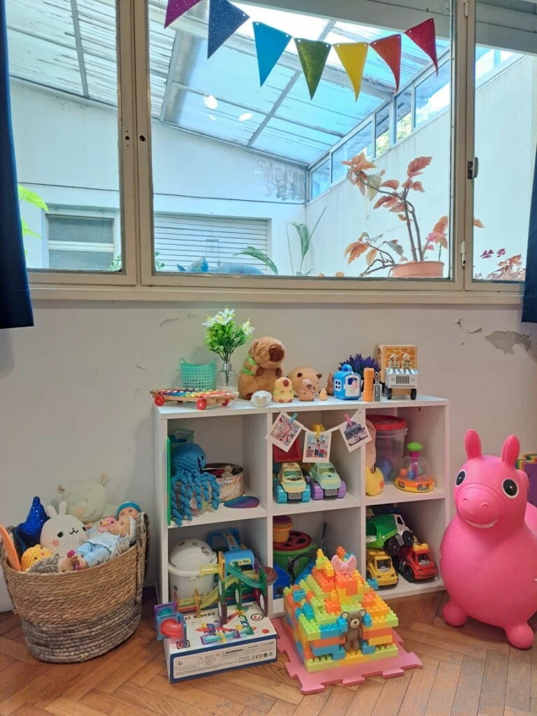 El cuarto de su hijo permanece intacto esperando su regreso