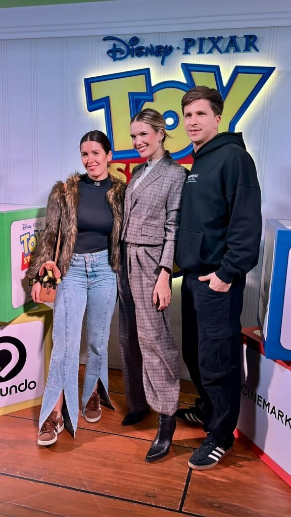 Mavi y Eva Bargiela junto a Gianluca Simeone