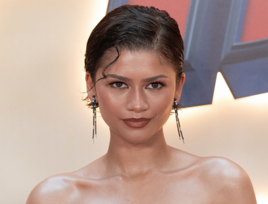 Zendaya marcó en Madrid el pulso del maquillaje y el peinado del momento