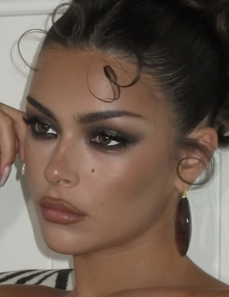 El maquillaje de los 90 renació gracias a las redes sociales.