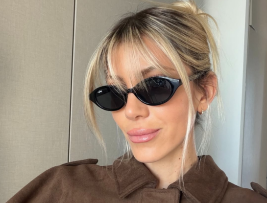 Cande Ruggeri combinó gamuza y denim en el look más trendy del otoño invierno