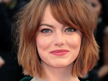 El truco visual de las famosas: cómo llevar el pelo corto con flequillo si tenés cara redonda