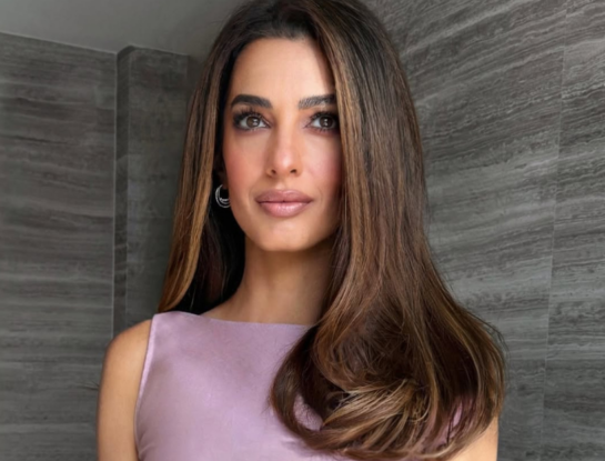 Cómo renovar el pelo largo sin resignar centímetros: el truco de Amal Clooney que vuelve a ser tendencia