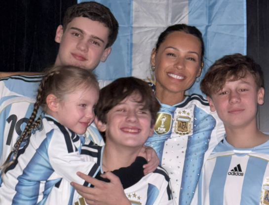 Así vivió Pampita la victoria de la Selección Argentina: las fotos familiares que emocionaron a todos