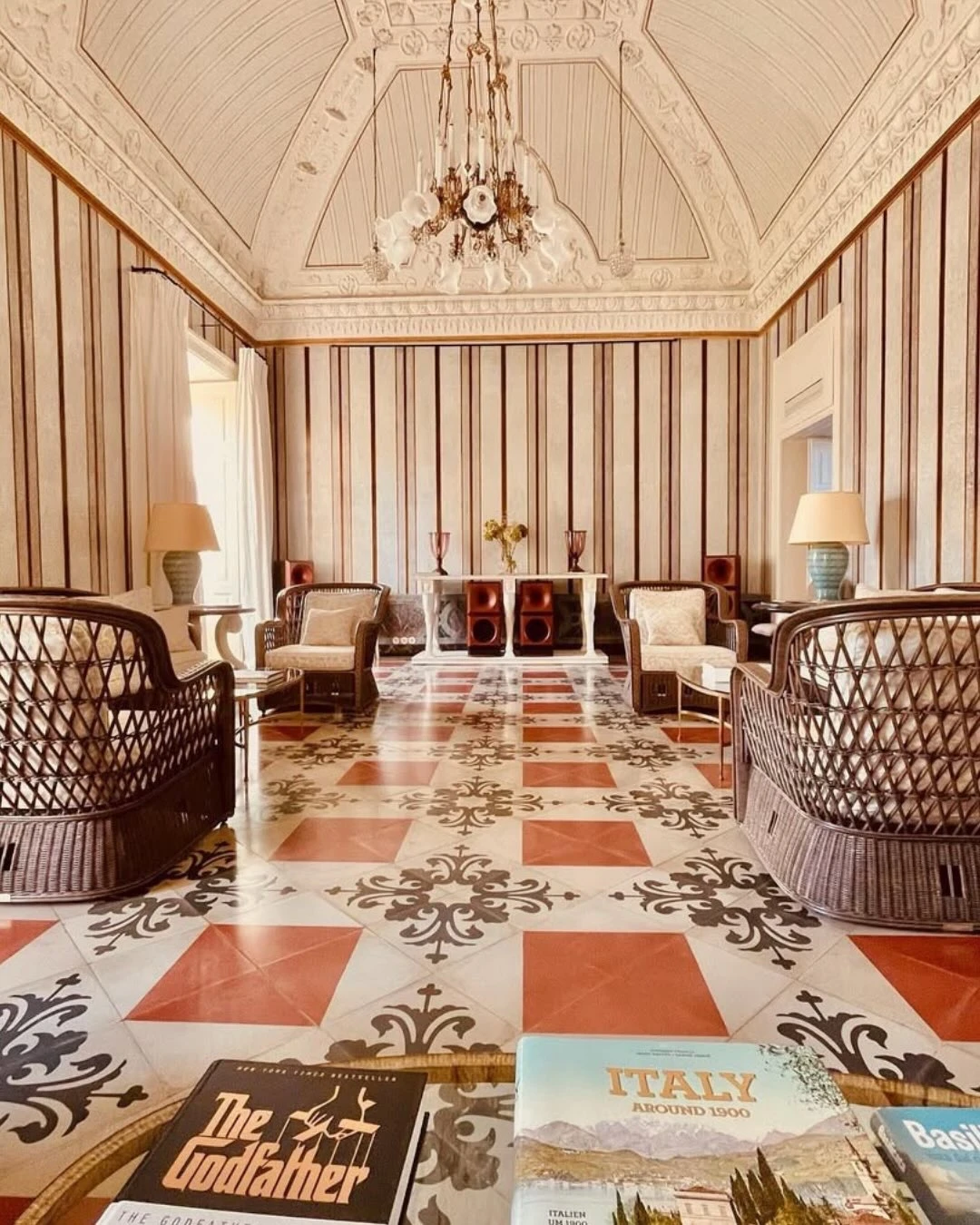Palazzo Margherita, con la marca de El Padrino. 