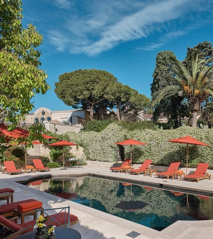 La piscina del palazzo hotel boutique que eligió Dua Lipa para su luna de miel. 