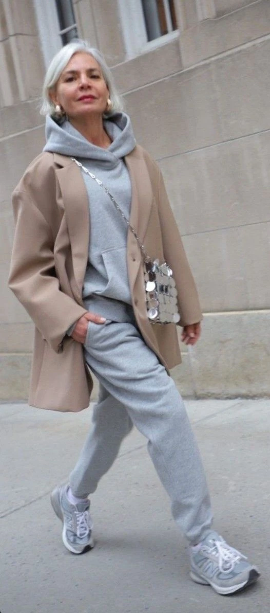 Guía de estilo: 7 looks con zapatillas para el feriado