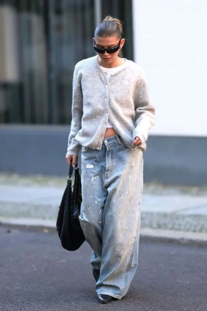 Los jeans puddle se apoderaron del street style