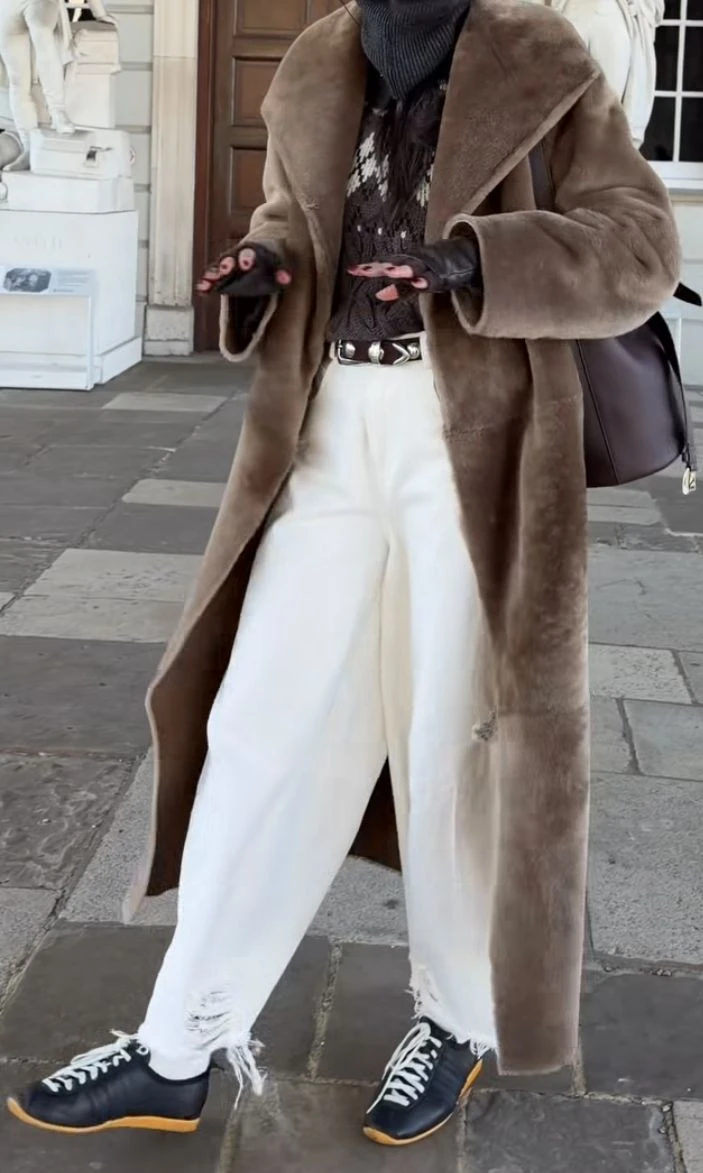 Guía de estilo: 7 looks con zapatillas para el feriado