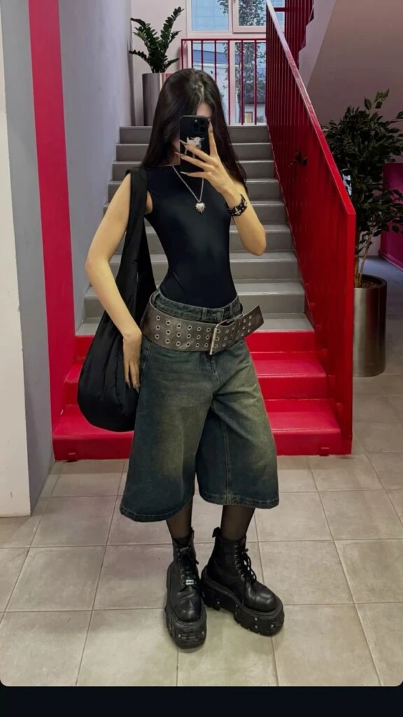 El soft grunge invita a mezclar prendas básicas con otras de mayor impacto para crear un estilo propio
