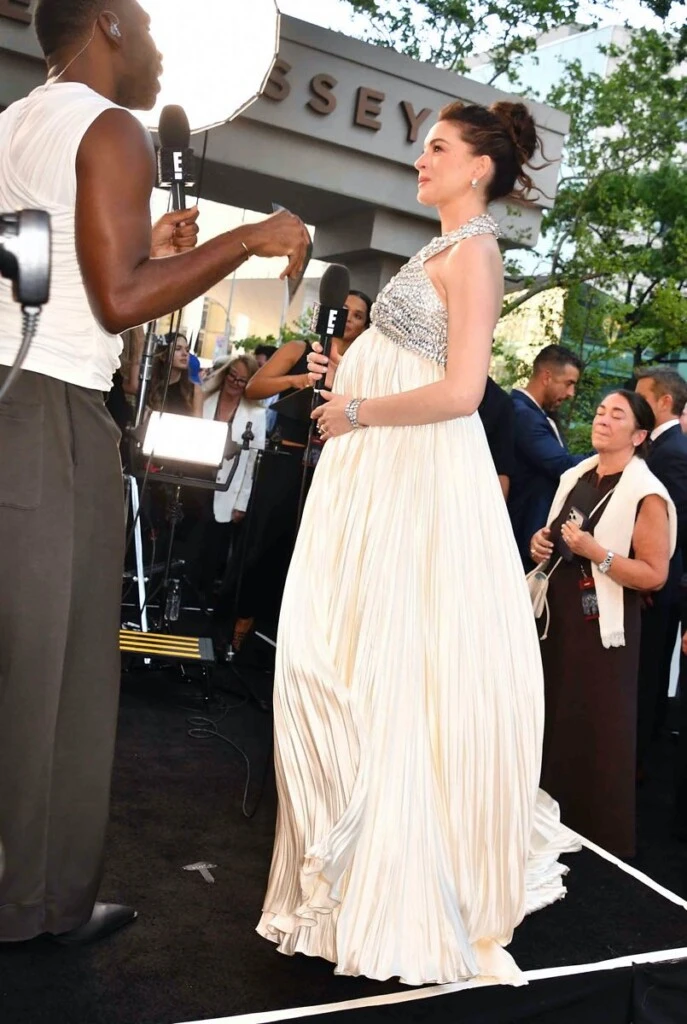 Anne Hathaway en la premiere de La Odisea en NY