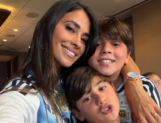 Así es el exclusivo reloj de lujo que Antonela Roccuzzo lució para alentar a Messi ante Egipto