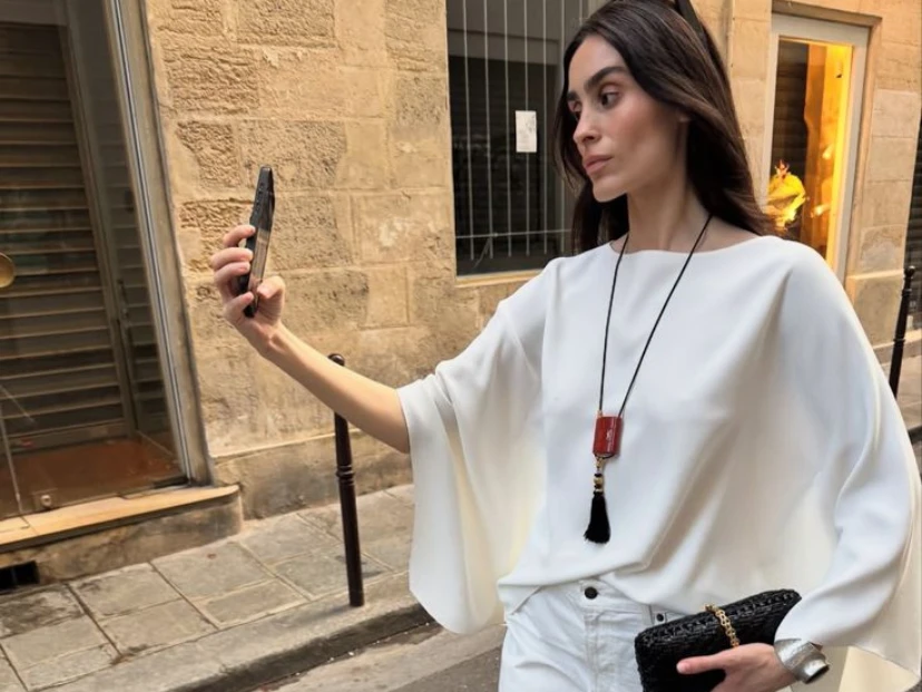 Alerta tendencia: el collar largo vuelve y será el accesorio estrella de la primavera-verano 2027