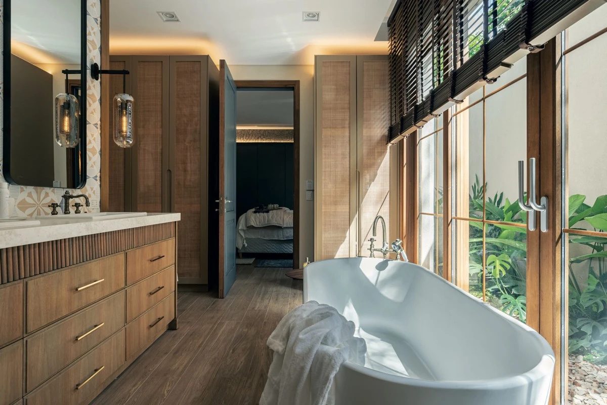 El baño principal.