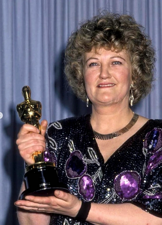 En 1990 recibió el Premio Oscar a Mejor Actriz de Reparto por su interpretación de la madre de Christy Brown, el personaje encarnado por Daniel Day-Lewis en Mi pie izquierdo.