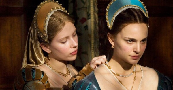 um filme de época sobre Catarina de Aragão com Natalie Portman e Scarlett Johansson