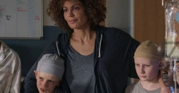 Drama francês sobre uma mãe que quer salvar seu filho e está no top 3 Drama francês sobre uma mãe que quer salvar seu filho e está no top 3