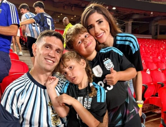 Mandinha Martínez abrió su álbum de fotos y mostró sus mejores momentos en familia acompañando al Dibu en el Mundial
