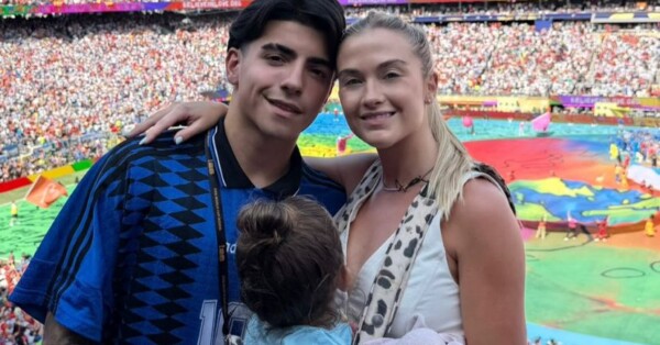 Álbum de Sofia Calzetti com Kuna Aguero, Olivia e Benjamin em Nova York após a final da Copa do Mundo