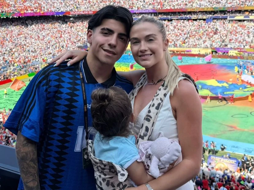 El álbum de Sofía Calzetti con el Kun Agüero, Olivia y Benjamín en Nueva York tras la final del Mundial