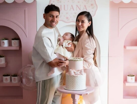 Así fue el bautismo de Juana, la hija de Gonzalo Montiel y Karina Nacucchio