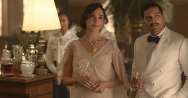 um filme de mistério baseado no romance homônimo de Agatha Christie, que está entre os cinco primeiros