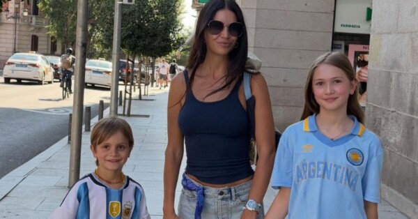 Férias de Zaira Nara em Madrid com os filhos Férias de Zaira Nara em Madrid com os filhos