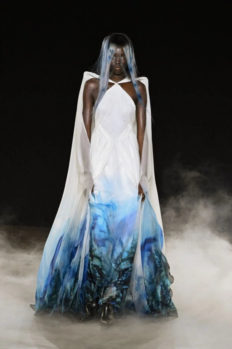 Iris Van Herpen, Alta Costura, otoño/ invierno 2026/ 27.